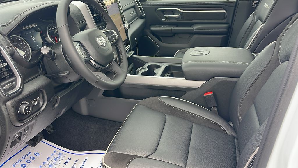 2026 RAM 1500 Laramie - Photo 26