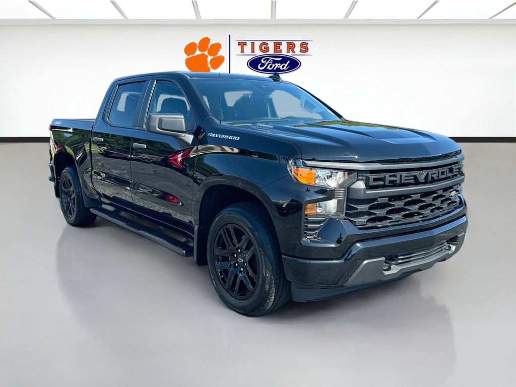 2025 Chevrolet Silverado 1500 Custom