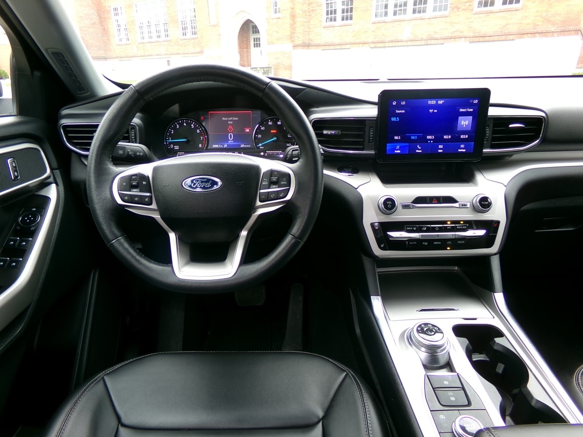 2024 Ford Explorer XLT - Photo 13