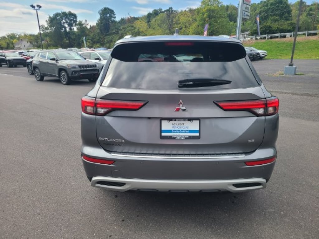 Certified 2023 Mitsubishi Outlander SE SUV