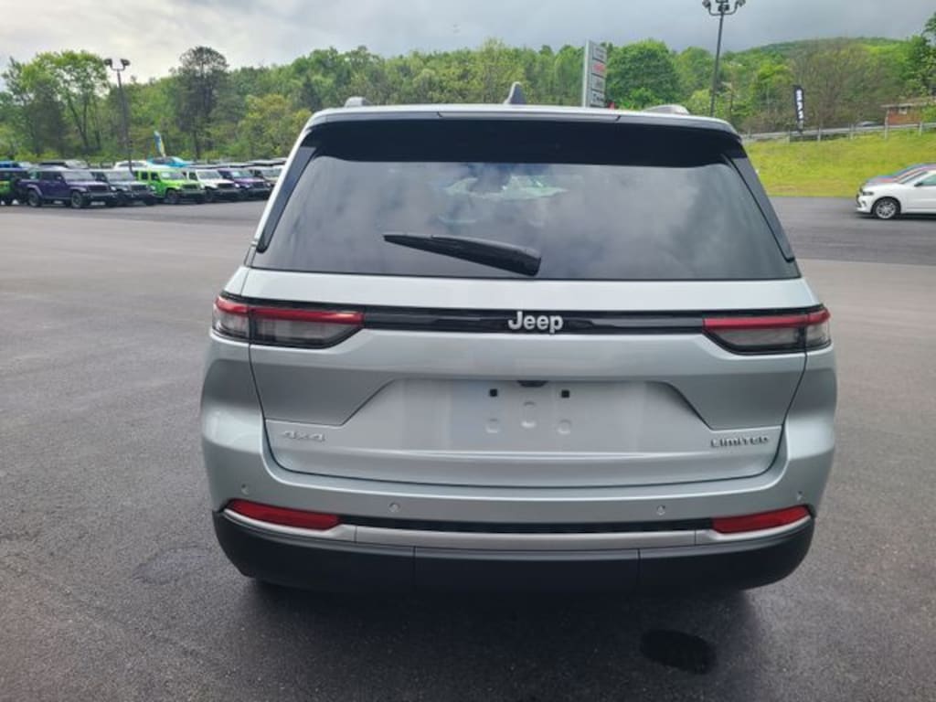 New 2026 Jeep Grand Cherokee LIMITED 4X4 Sport Utility
