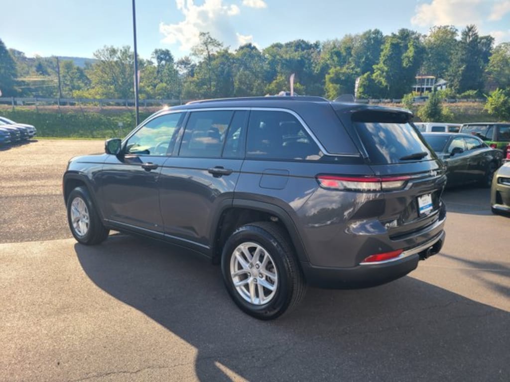Used 2024 Jeep Grand Cherokee Laredo X SUV