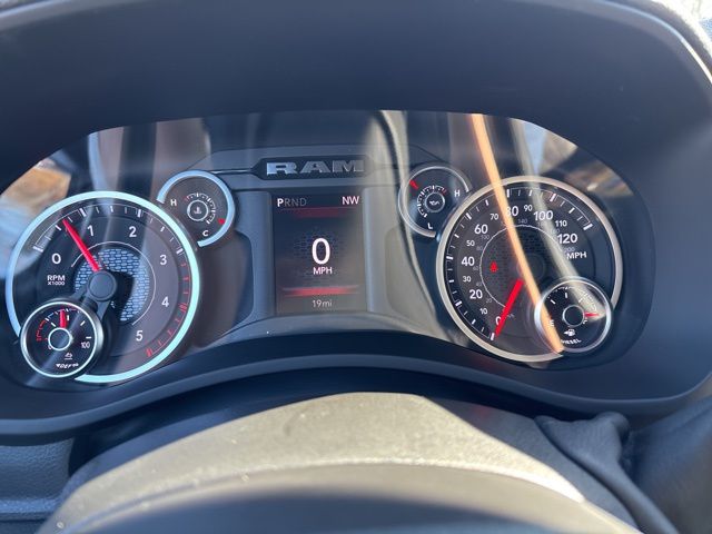 2026 RAM 3500 Tradesman - Photo 13