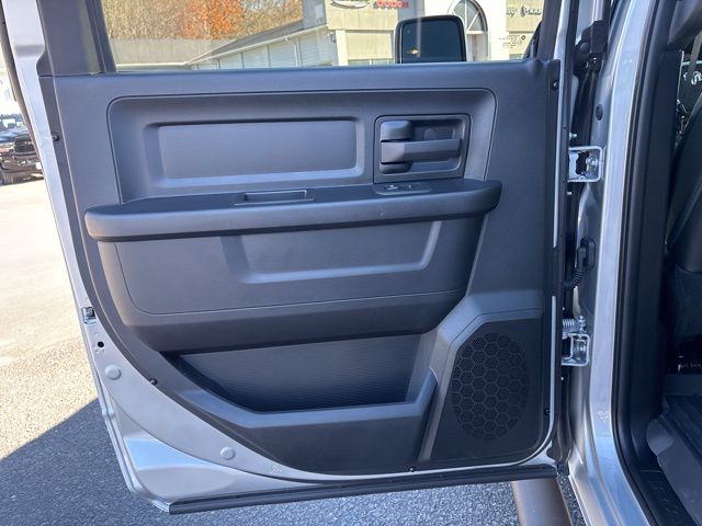 2026 RAM 3500 Tradesman - Photo 16