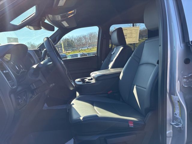 2026 RAM 3500 Tradesman - Photo 11