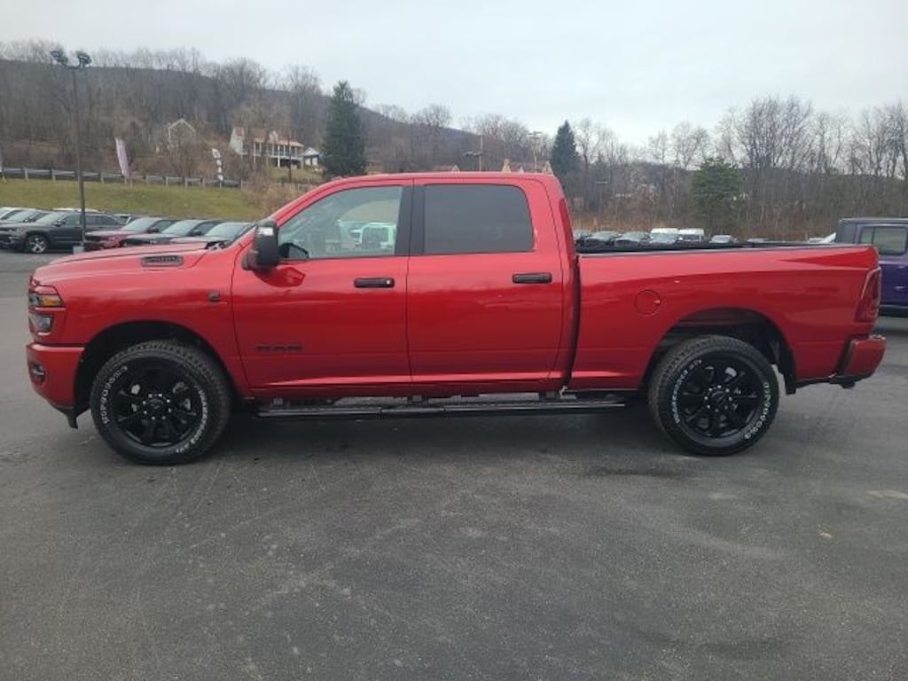 New 2026 Ram 2500 BIG HORN CREW CAB 4X2 6'4 BOX Pickup