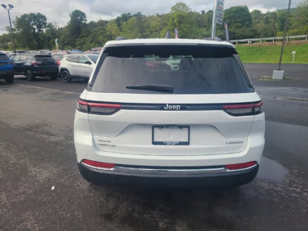 New 2027 Jeep Grand Cherokee LAREDO X 4X4 Sport Utility