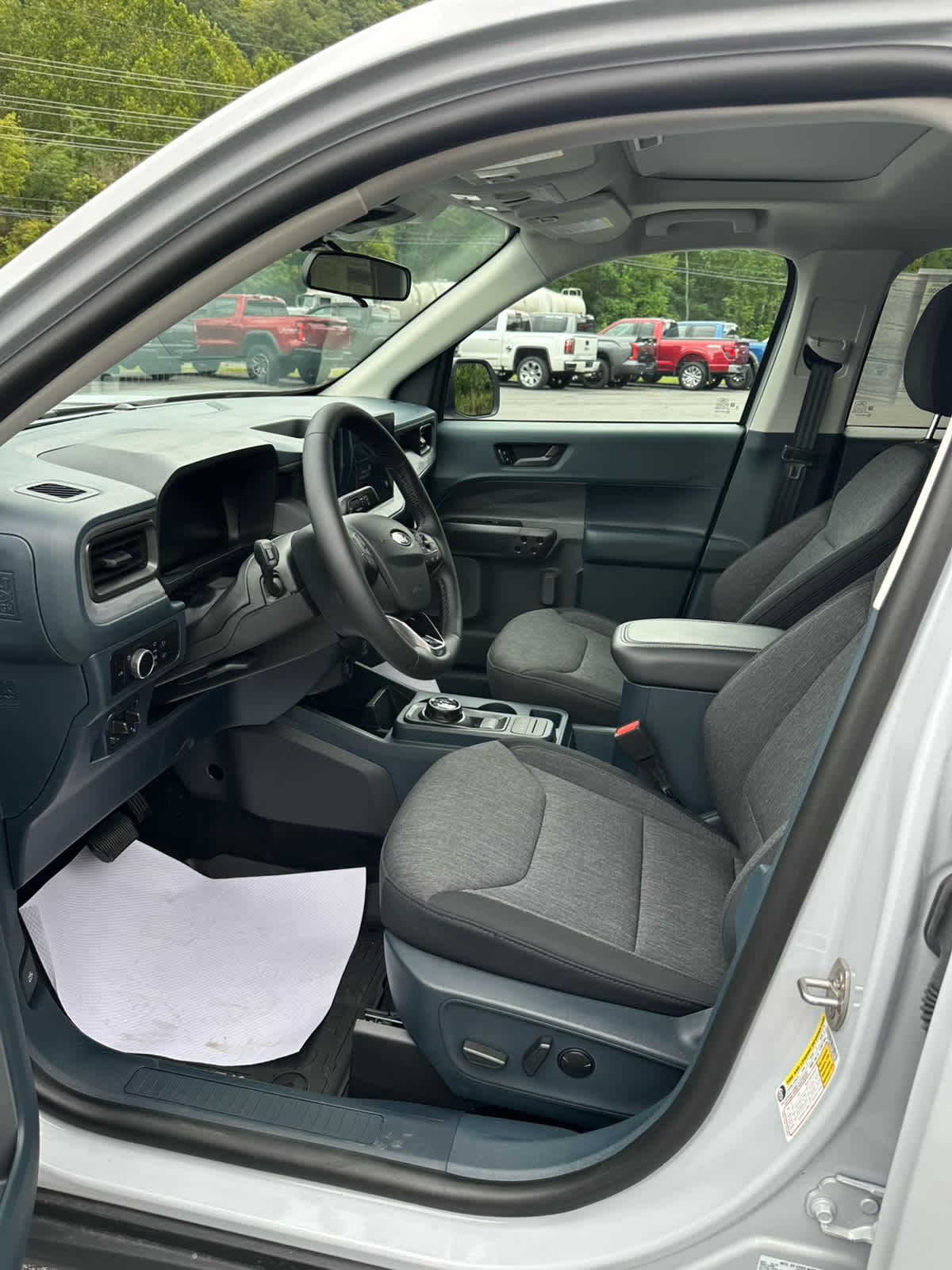 2025 Ford Maverick XLT - Photo 10