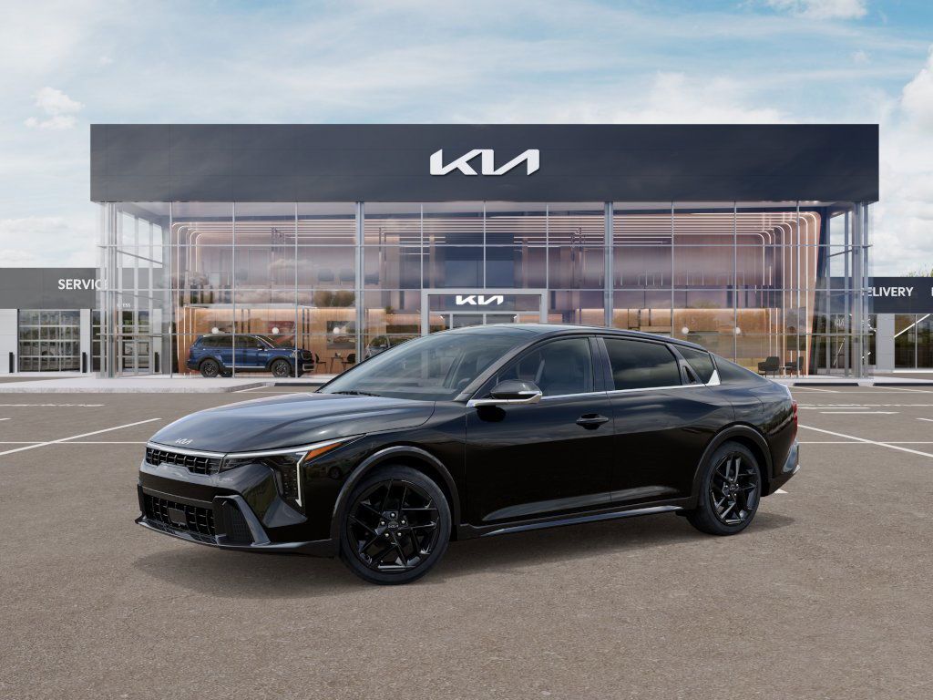 2025 Kia K4 GT-Line Turbo - Photo 3