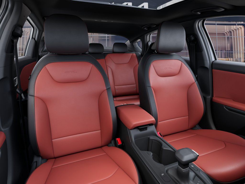 2025 Kia K4 GT-Line Turbo - Photo 15
