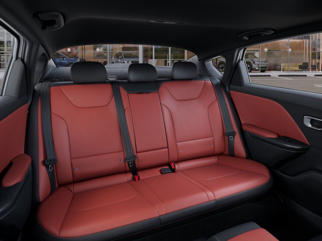 2025 Kia K4 GT-Line Turbo - Photo 16
