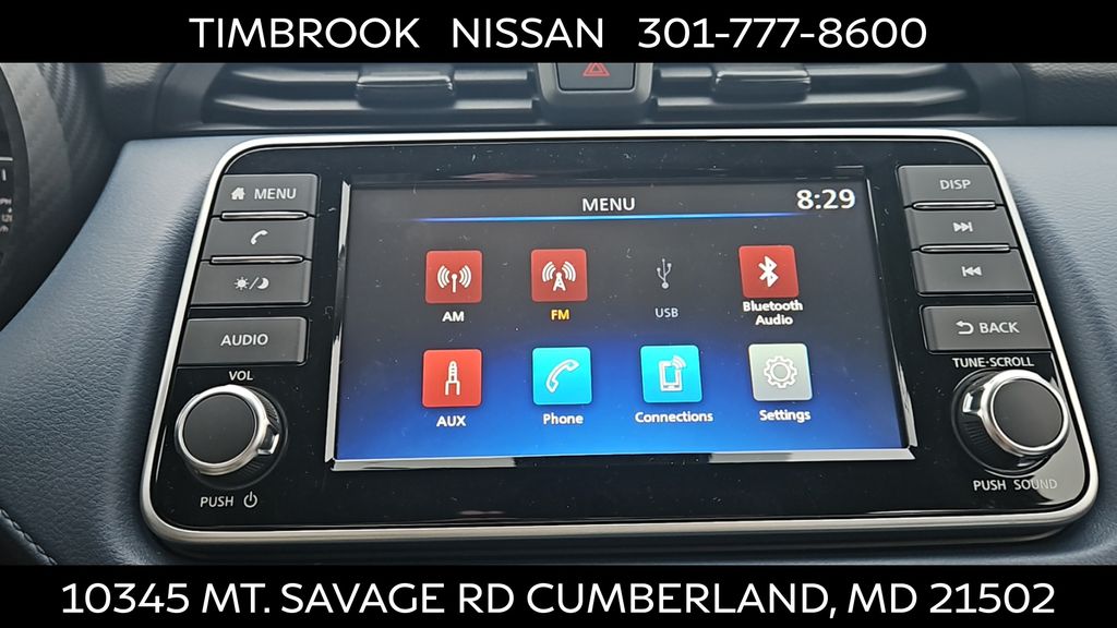 2025 Nissan Versa Sedan SV - Photo 17