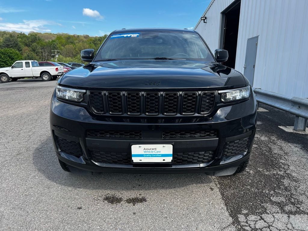 Used 2024 Jeep Grand Cherokee L Laredo SUV