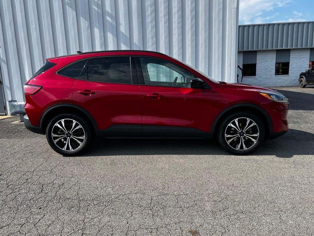 Used 2022 Ford Escape SE SUV