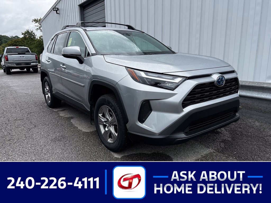 2024 Toyota RAV4 LE