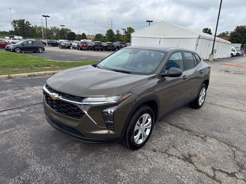 Used 2024 Chevrolet Trax LS SUV
