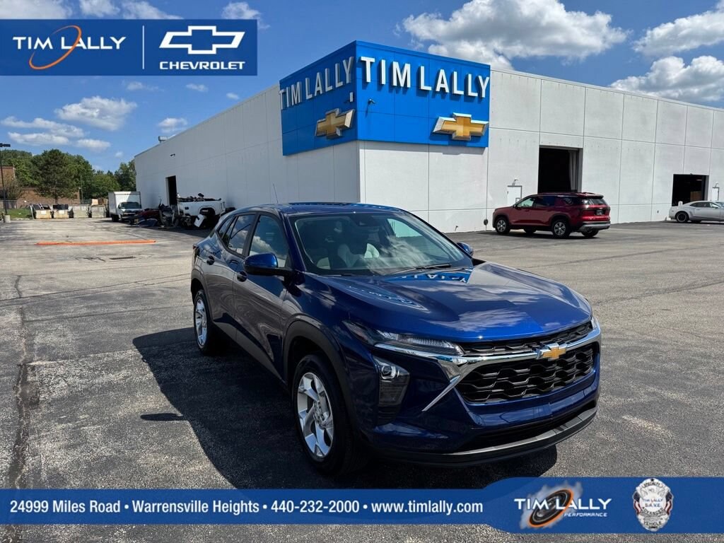 Used 2024 Chevrolet Trax LS SUV