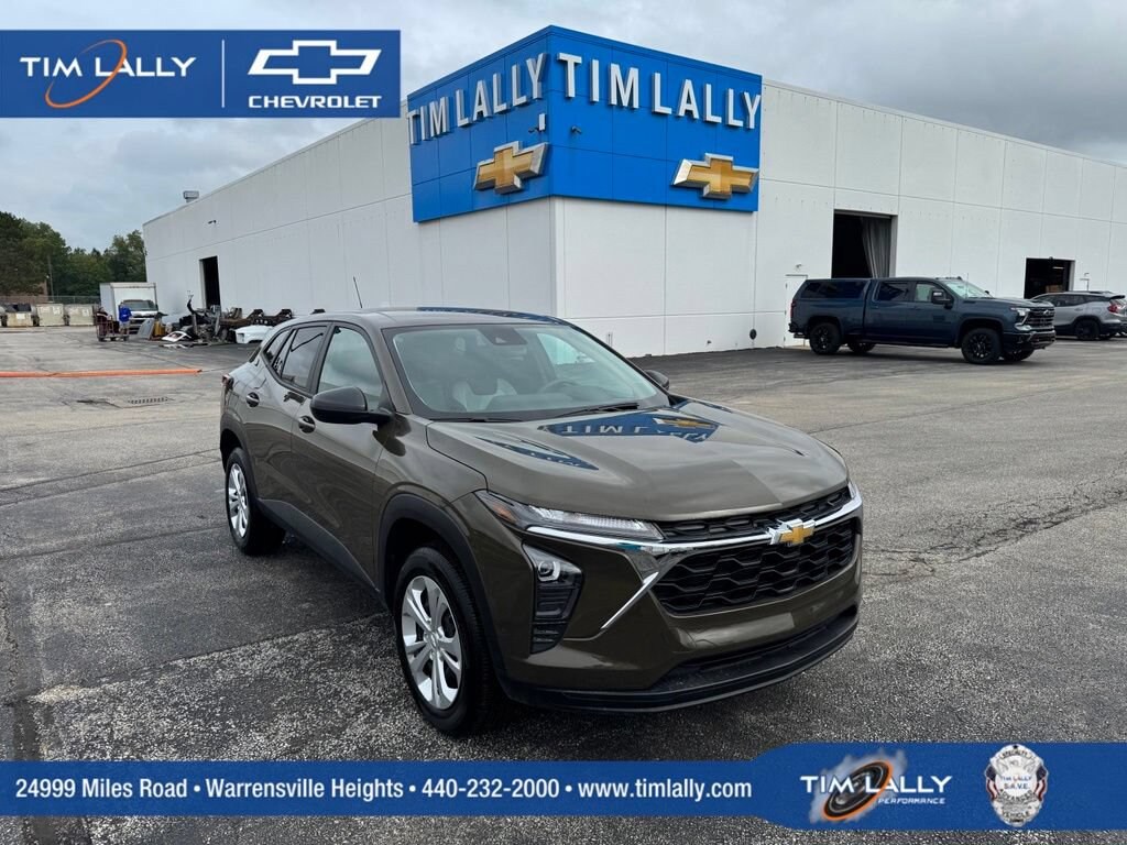Used 2024 Chevrolet Trax LS SUV