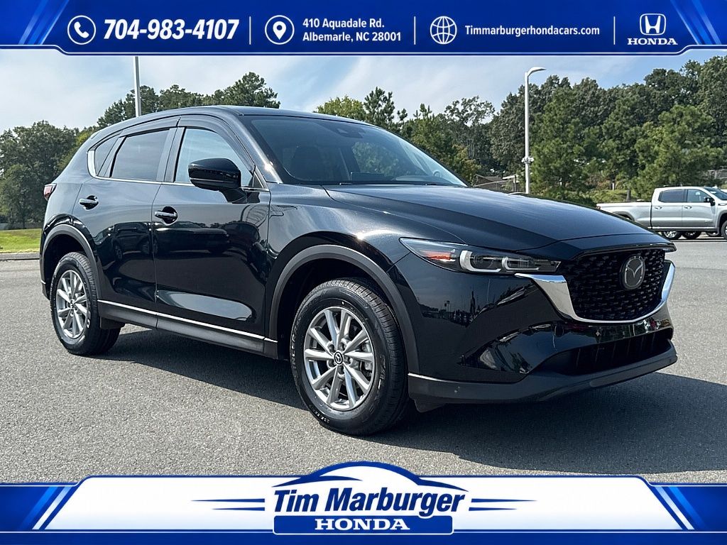 2022 Mazda CX-5 S Preferred package