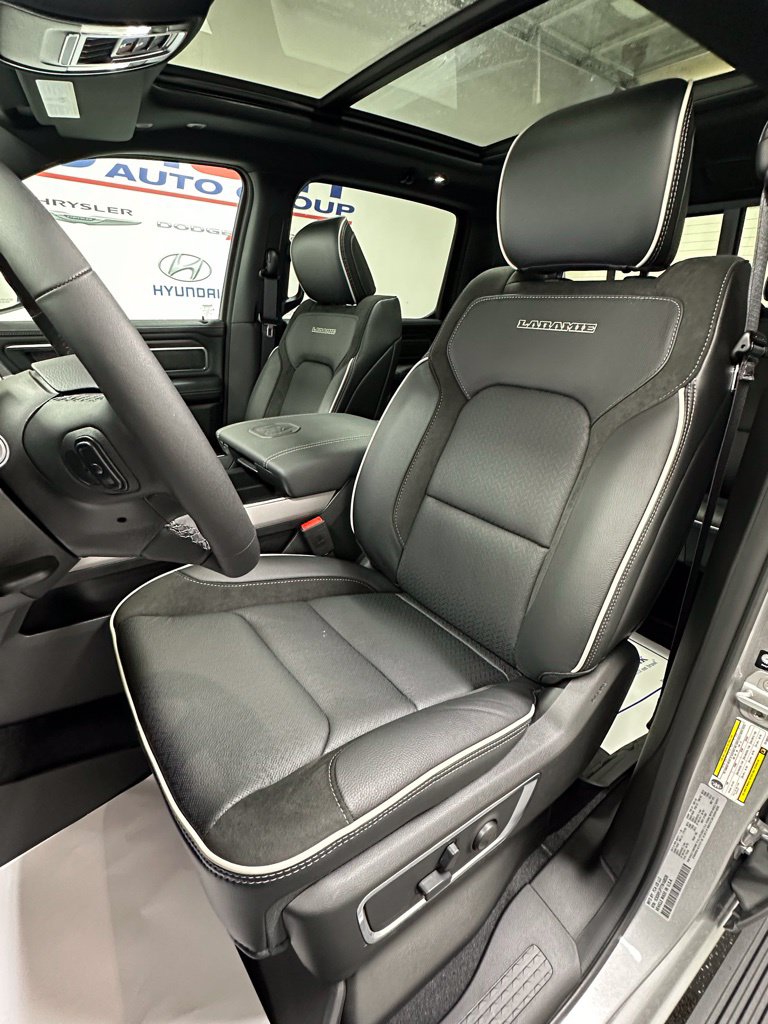 2026 RAM 1500 Laramie - Photo 10