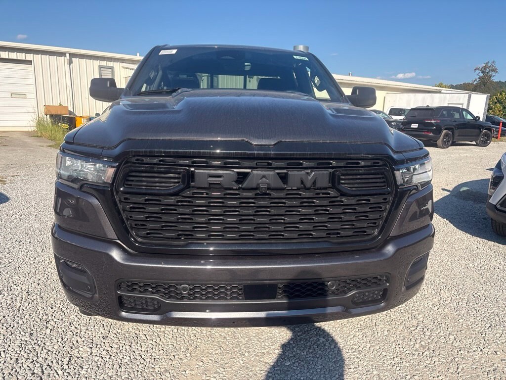New 2026 Ram 1500 EXPRESS QUAD CAB 4X4 6'4 BOX Pickup