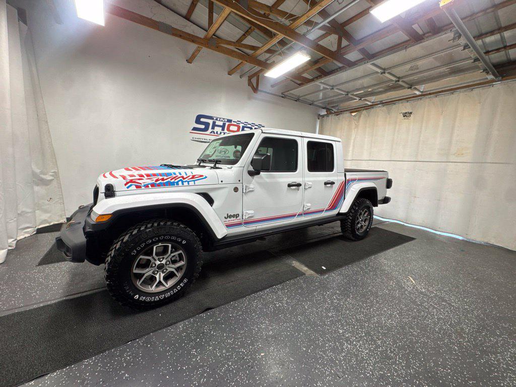 New 2026 Jeep Gladiator Willys 41 4x4 Truck Crew Cab