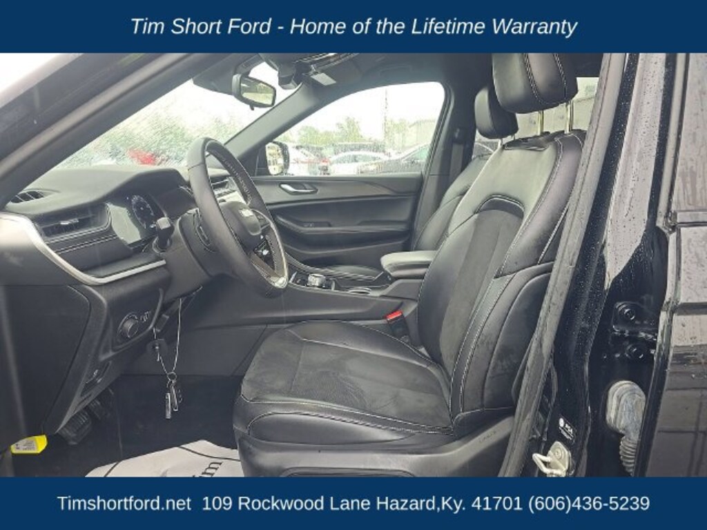 Used 2024 Jeep Grand Cherokee Laredo SUV