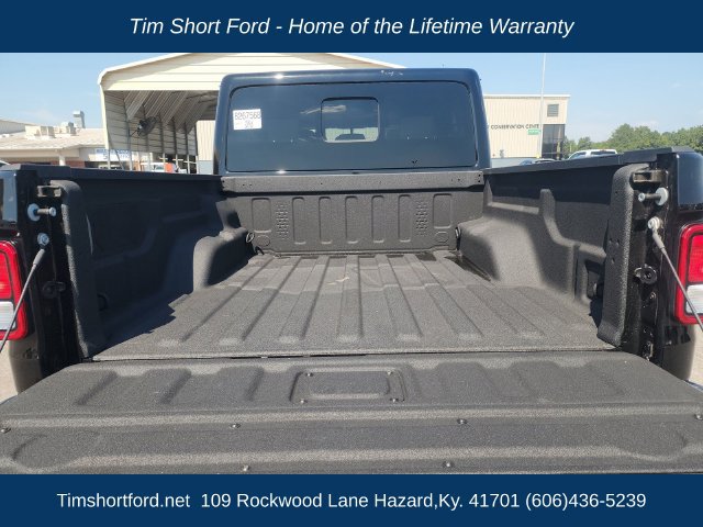 Used 2025 Jeep Gladiator Sport Crew Cab Short Bed Truck