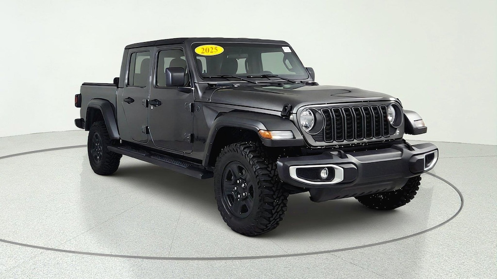 Used 2025 Jeep Gladiator Sport Truck Crew Cab