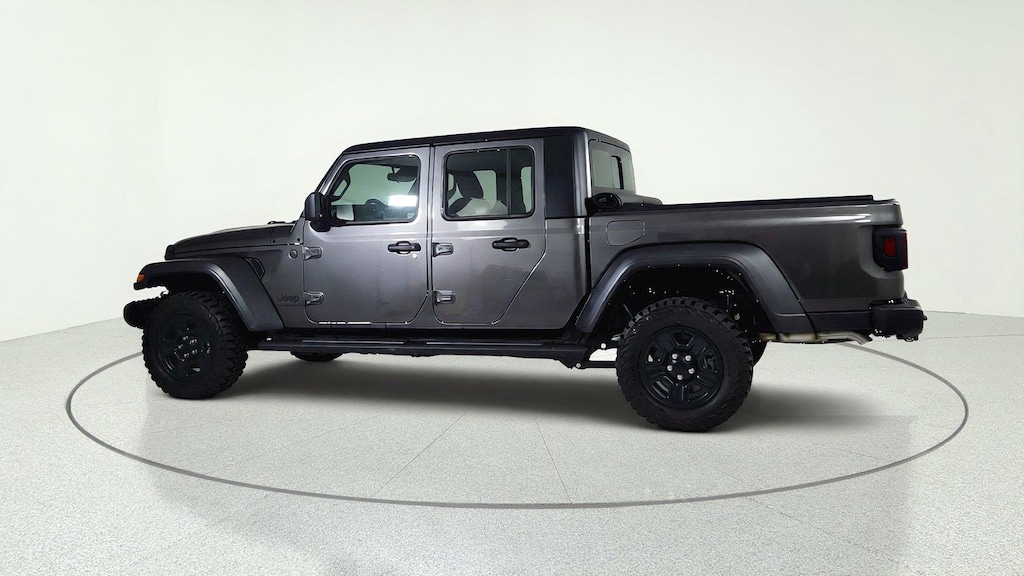 Used 2025 Jeep Gladiator Sport Truck Crew Cab