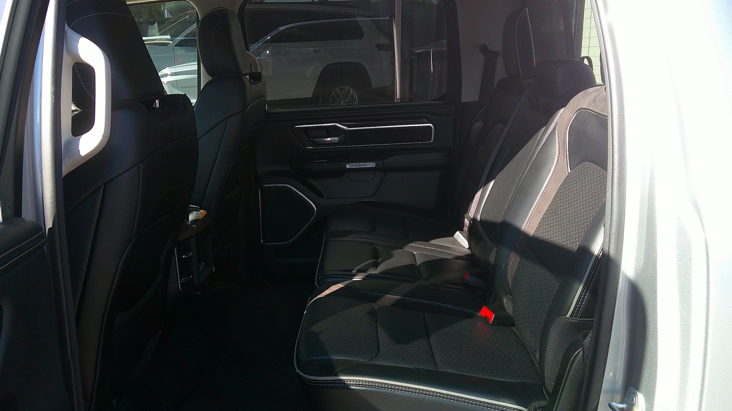 2022 RAM Ram 1500 Pickup Laramie - Photo 6