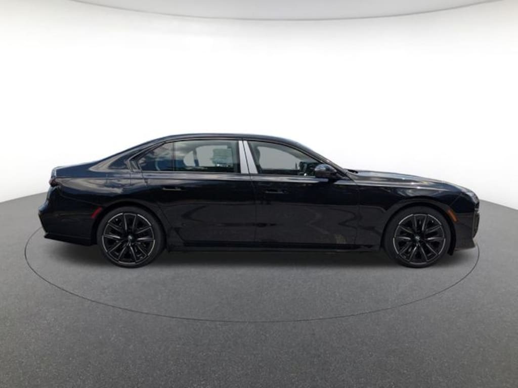 New 2026 BMW 750e xDrive Sedan
