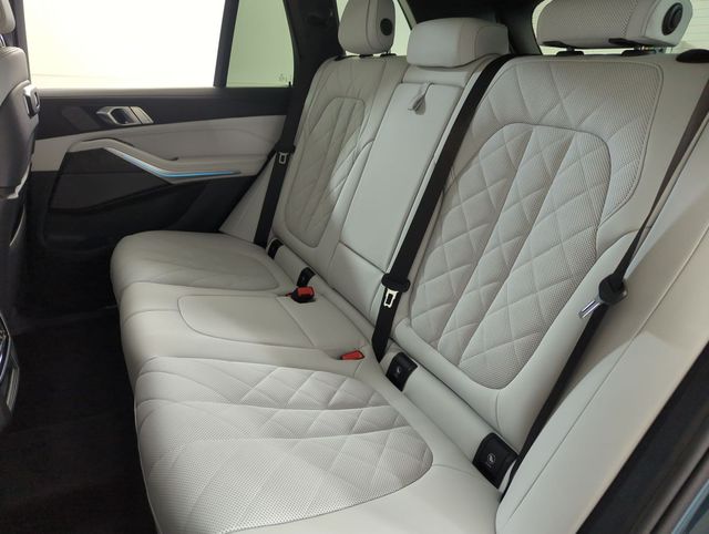 2026 BMW X5 40i - Photo 10