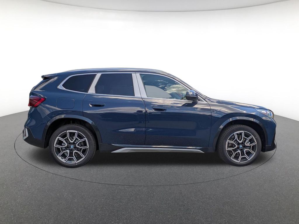 2026 BMW X1 28i - Photo 4