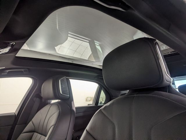 2025 BMW 7 Series 760i - Photo 16