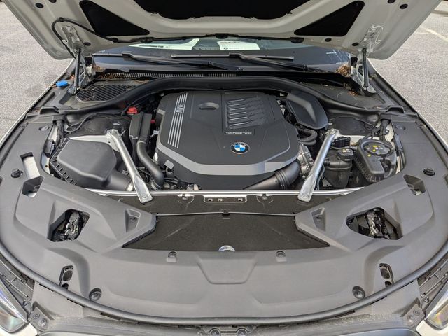 2026 BMW 8 Series 840i - Photo 17