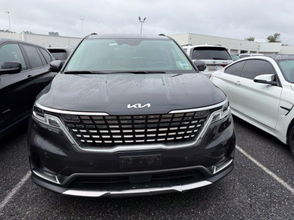 Used 2024 Kia Carnival SX Prestige Minivan/Van