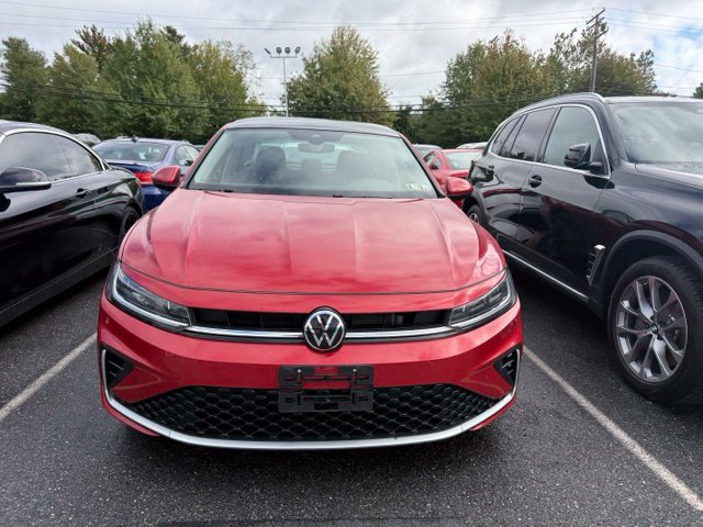 Used 2025 Volkswagen Jetta 1.5T SE Sedan
