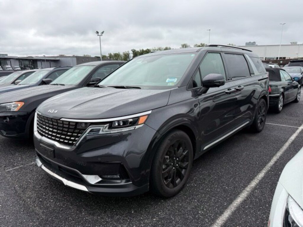 Used 2024 Kia Carnival SX Prestige Minivan/Van