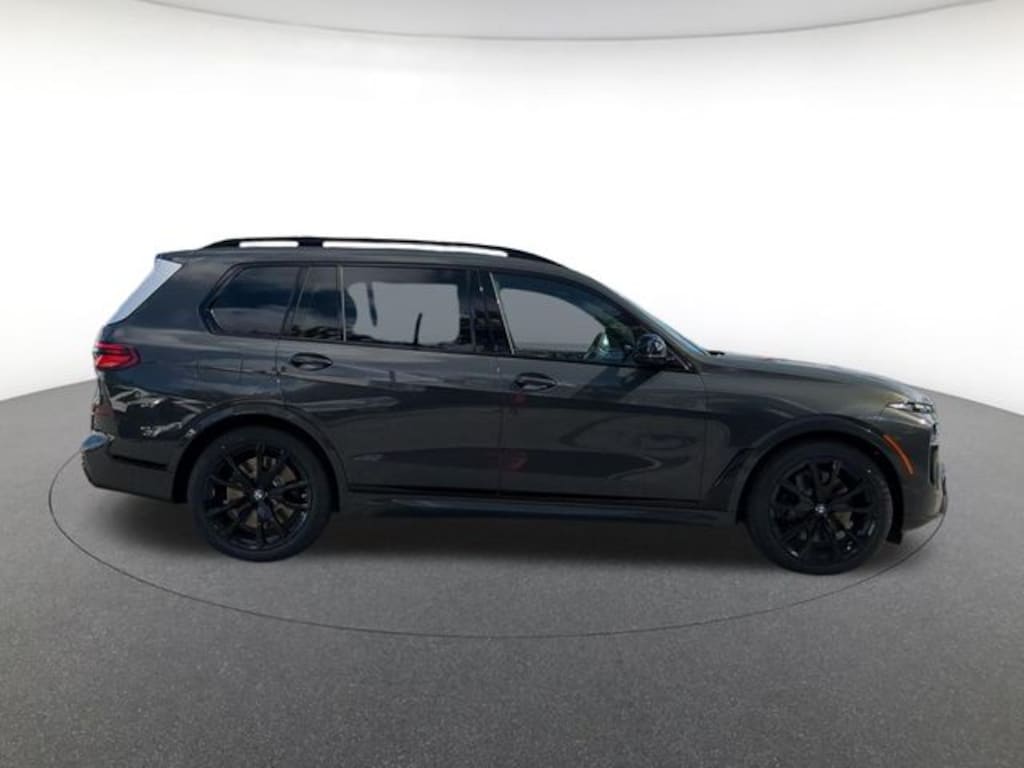 New 2027 BMW X7 M60i SUV