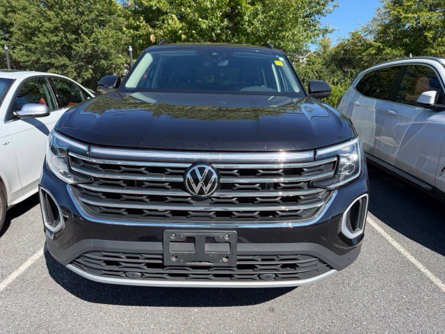 Used 2024 Volkswagen Atlas 2.0T SE w/Technology SUV