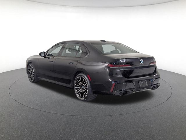 2025 BMW 7 Series 760i - Photo 7