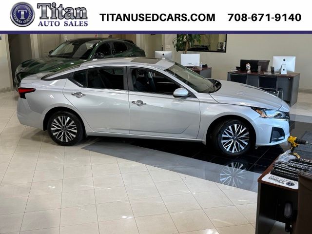Used 2023 Nissan Altima 2.5 SV Sedan