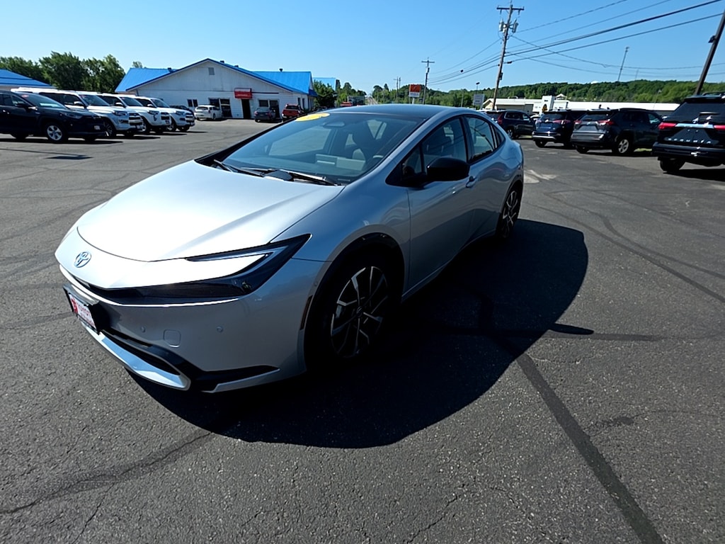 Used 2024 Toyota Prius Prime XSE Premium Hatchback