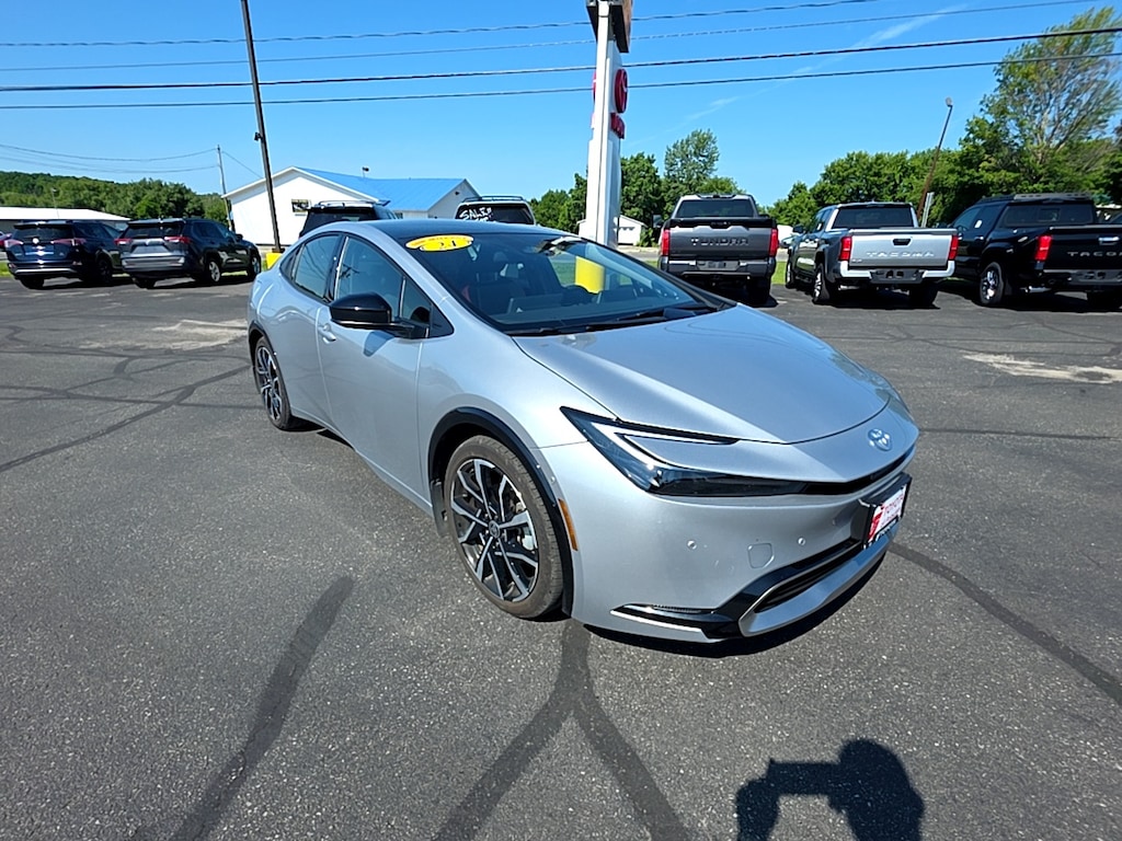 Used 2024 Toyota Prius Prime XSE Premium Hatchback