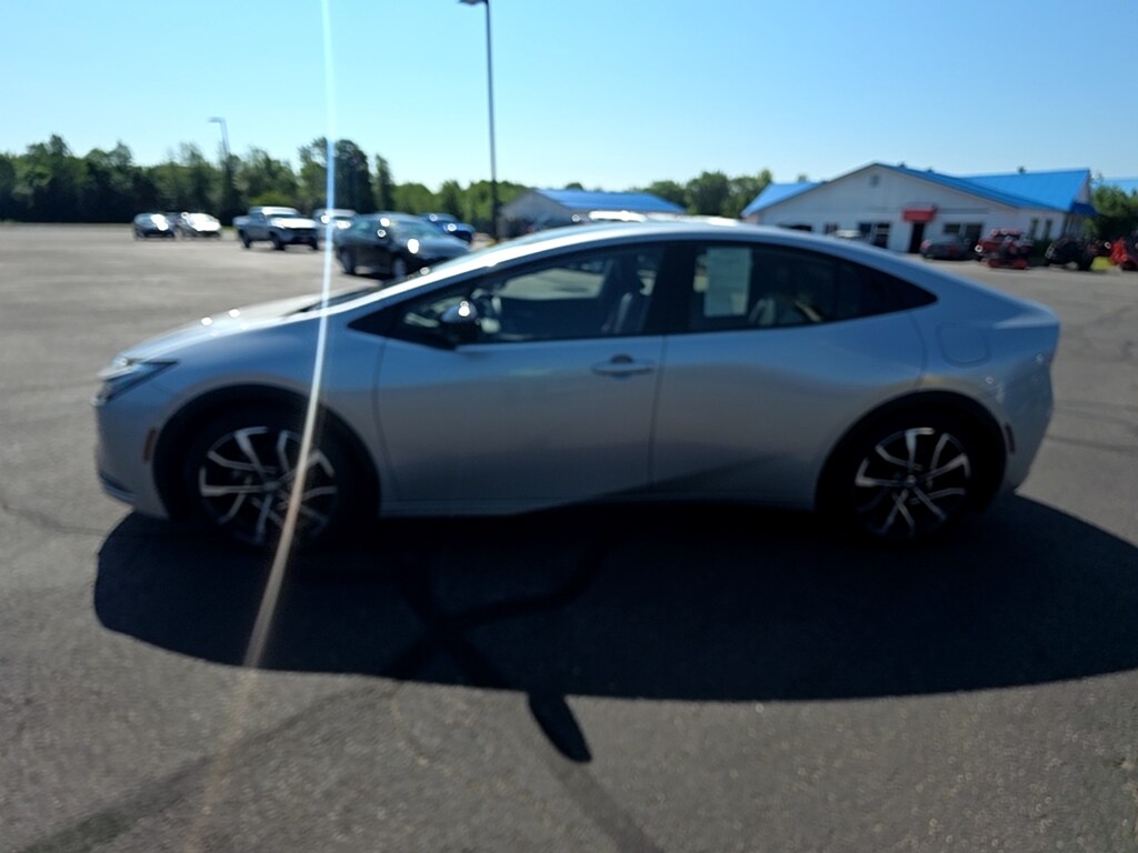 Used 2024 Toyota Prius Prime XSE Premium Hatchback