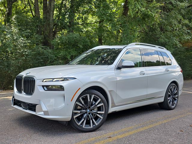 2023 BMW X7