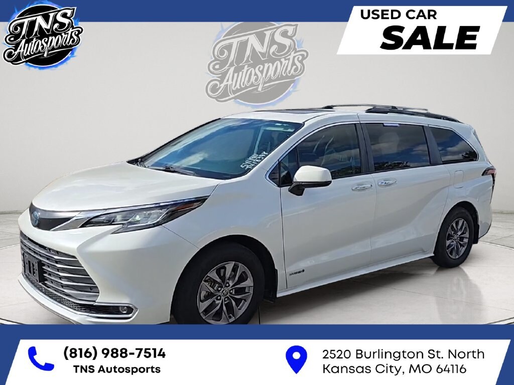 Used 2021 Toyota Sienna XLE Minivan/Van
