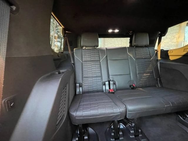 2023 Cadillac Escalade V-Series - Photo 23