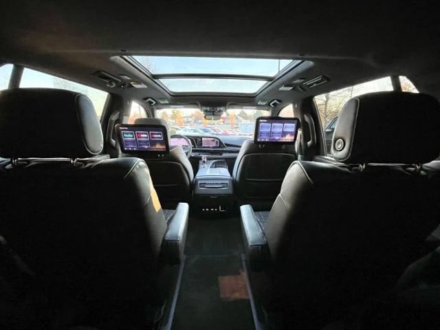 2023 Cadillac Escalade V-Series - Photo 14